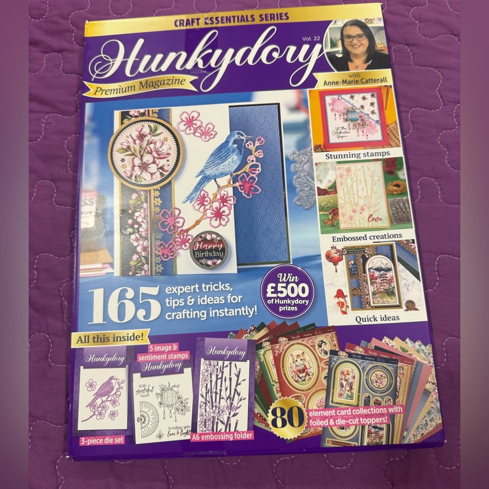 Papercraft Essentials cardmaking kit Magazine